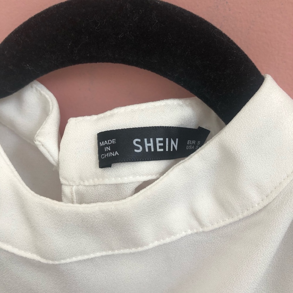 White puffy sleeve blouse - Picture 3 of 3